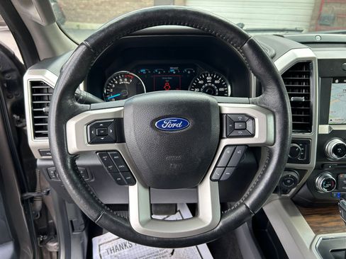 Used 2018 Ford F150 Lariat w/ Equipment Group 502A Luxury AWD/4WD image 13