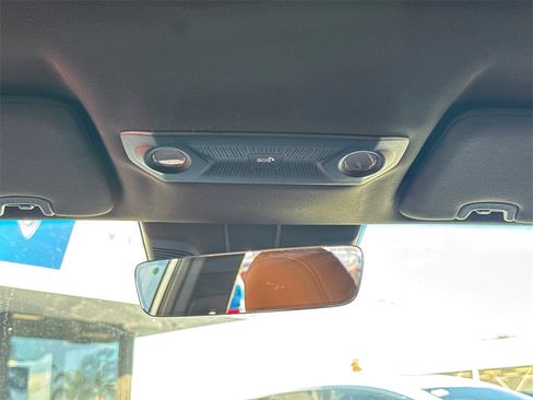 New 2025 VinFast VF 8 Plus image 23