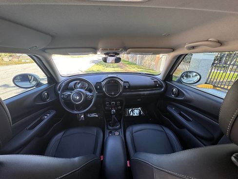 Used 2019 MINI Cooper Clubman image 17