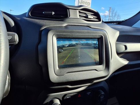 Used 2019 Jeep Renegade Trailhawk image 10