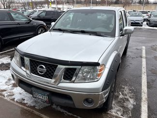 Used 2013 Nissan Frontier SL w/ Moonroof Pkg video 2