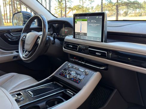 Used 2023 Lincoln Aviator Reserve w/ Equipment Group 201A image 21