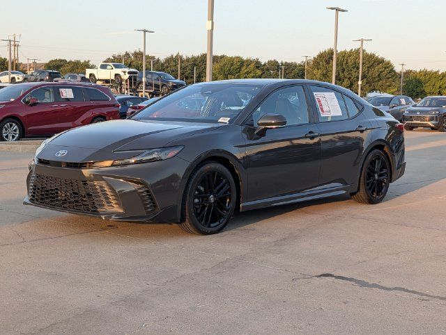 Used 2025 Toyota Camry SE FWD image 10