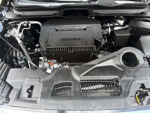 Certified 2025 Honda Pilot Touring image 23