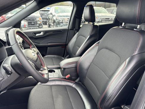 Used 2025 Ford Escape ST-Line image 10