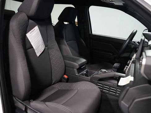 Certified 2025 Toyota Tacoma SR AWD/4WD image 26