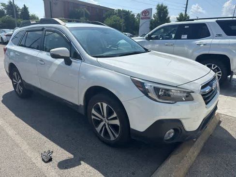 Used 2019 Subaru Outback 3.6R Limited AWD/4WD image 3