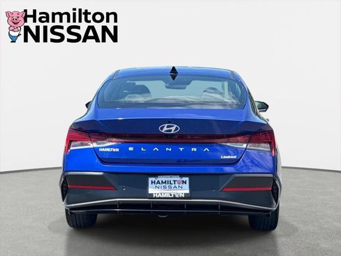 Used 2024 Hyundai Elantra Limited FWD image 3