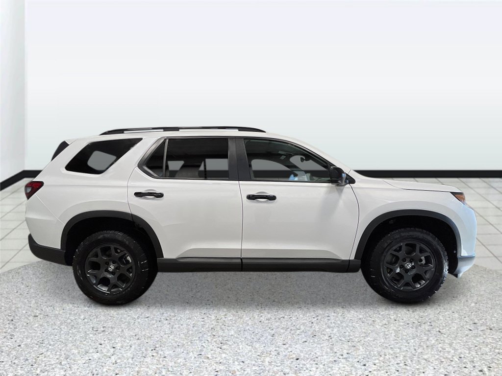 New 2026 Honda Pilot TrailSport image 2