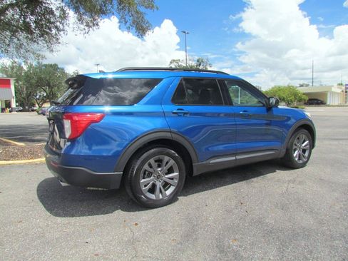 Used 2022 Ford Explorer XLT w/ Equipment Group 202A RWD image 8