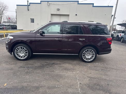 Used 2023 Ford Expedition Limited image 6