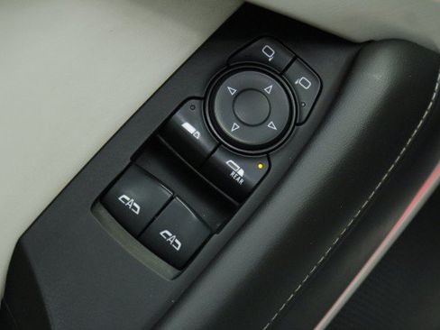 Used 2016 Chevrolet Camaro LT RWD image 28