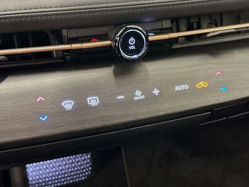 Used 2024 Nissan Ariya AWD image 24