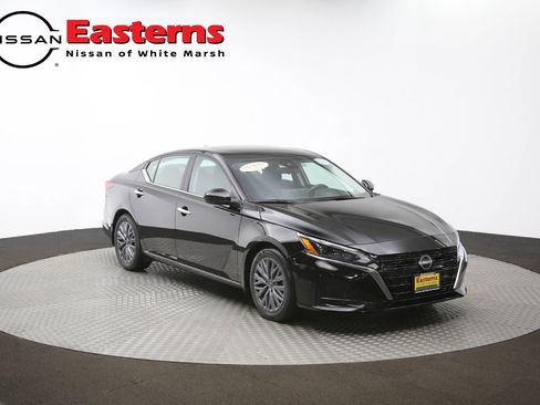 Used 2023 Nissan Altima 2.5 SV w/ SV Premium Package FWD image 52
