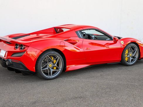 Certified 2022 Ferrari F8 Tributo RWD image 17
