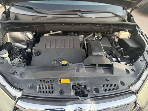 Used 2015 Toyota Highlander Plus image 29