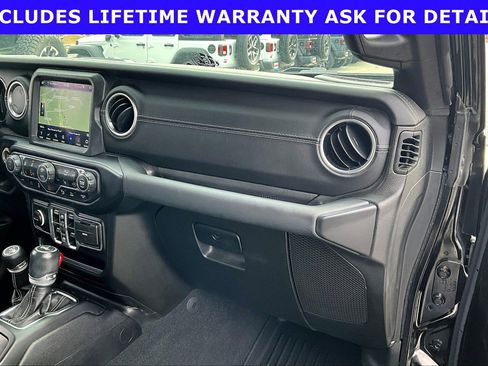 Used 2021 Jeep Wrangler Unlimited Sahara w/ Cold Weather Group AWD/4WD image 13