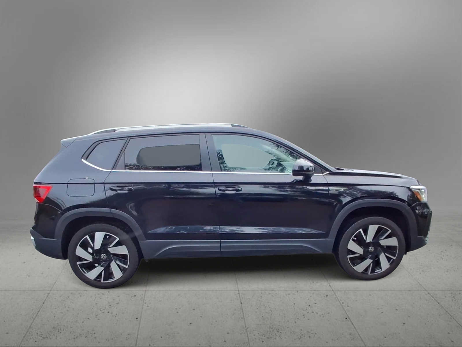 Used 2024 Volkswagen Taos SEL AWD/4WD image 9