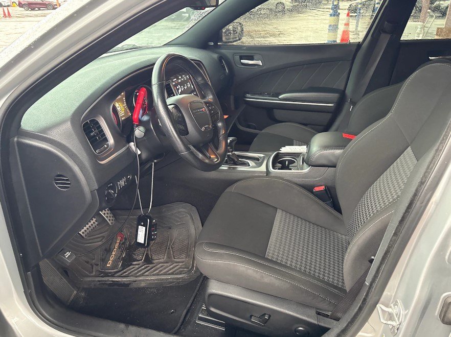 Used 2022 Dodge Charger R/T RWD image 3