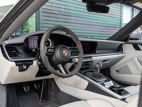 Certified 2024 Porsche 911 Carrera 4S AWD/4WD image 4