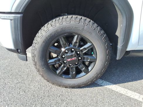 Certified 2026 GMC Sierra 2500 AT4 w/ AT4 Premium Plus Package AWD/4WD image 10