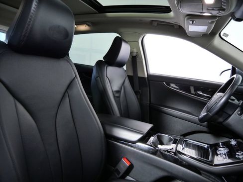 Certified 2023 Lincoln Nautilus Reserve AWD/4WD image 12