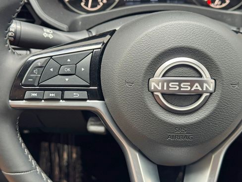 Used 2025 Nissan Altima 2.5 SV w/ SV Premium Package FWD image 20
