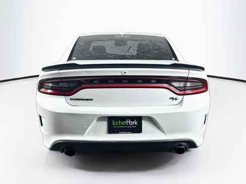 Used 2019 Dodge Charger R/T w/ Blacktop Package RWD image 7