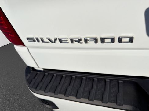 Used 2022 Chevrolet Silverado 1500 Custom image 36