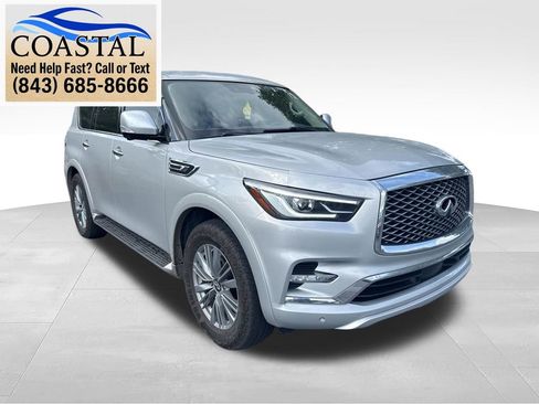 Used 2022 INFINITI QX80 Luxe w/ All-Season Package AWD/4WD image 4
