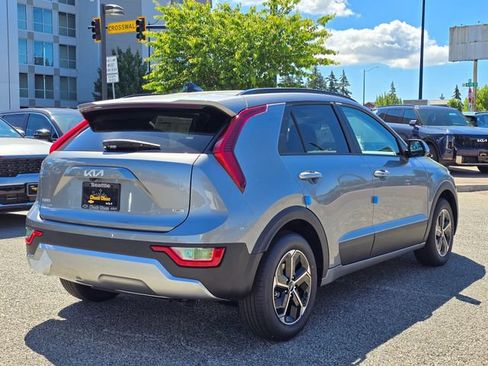 New 2026 Kia Niro EX FWD image 5
