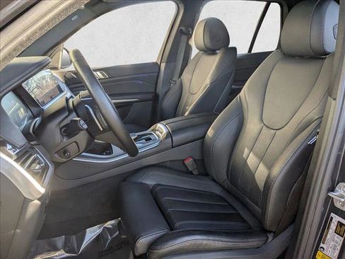 Used 2021 BMW X5 xDrive40i w/ Premium Package image 17