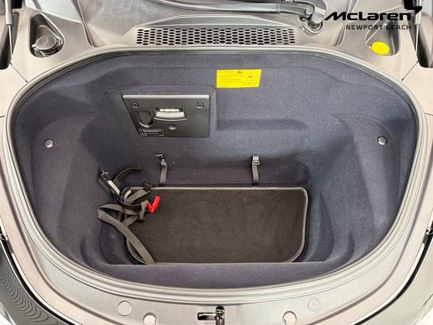 Used 2023 McLaren Artura RWD image 24