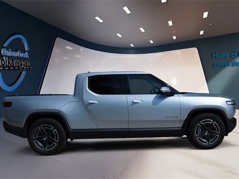 Used 2025 Rivian R1T Adventure image 4