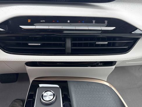 New 2026 Buick Enclave Avenir w/ Super Cruise Package AWD/4WD image 19