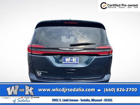 Certified 2023 Chrysler Pacifica Touring-L FWD image 8