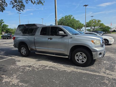 Used 2011 Toyota Tundra 4x4 Double Cab w/ Tow Pkg image 2