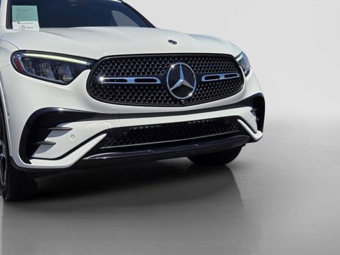 Certified 2024 Mercedes-Benz GLC 300 4MATIC image 9