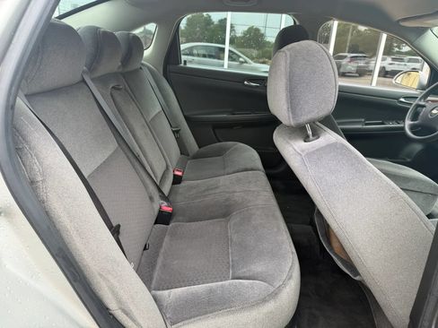 Used 2008 Chevrolet Impala LT FWD image 14