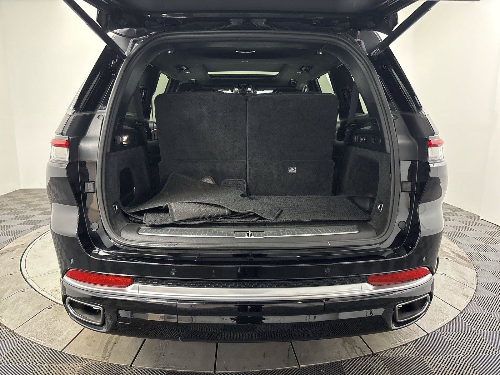 Used 2021 Jeep Grand Cherokee L Summit AWD/4WD image 21