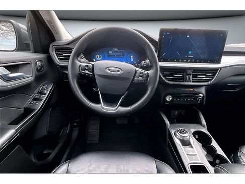 Used 2024 Ford Escape Platinum AWD/4WD image 8