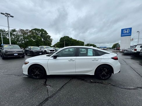 Used 2025 Honda Civic Sport image 3