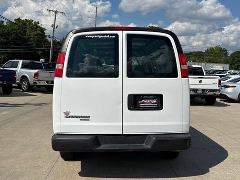 Used 2014 Chevrolet Express 1500 RWD image 14