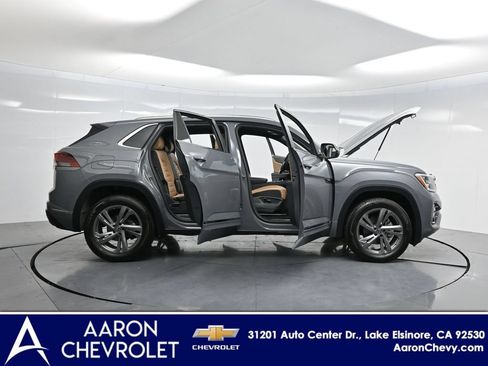 Used 2024 Volkswagen Atlas Cross Sport SEL R-Line AWD/4WD image 3