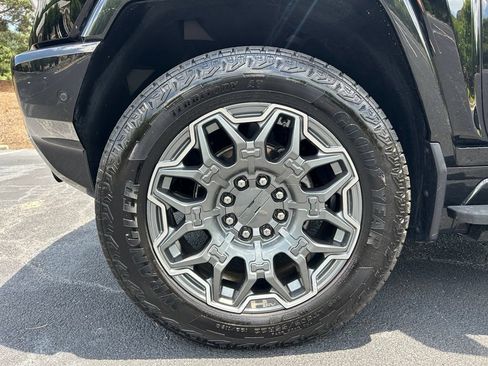 Used 2025 GMC Hummer EV 3X AWD/4WD image 2
