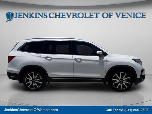 Used 2022 Honda Pilot Touring image 3