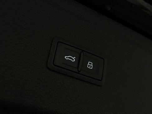 Used 2019 Audi Q5 2.0T Premium image 32