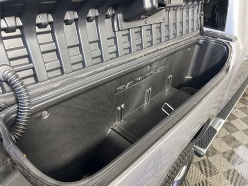 Used 2023 RAM 1500 Laramie AWD/4WD image 33
