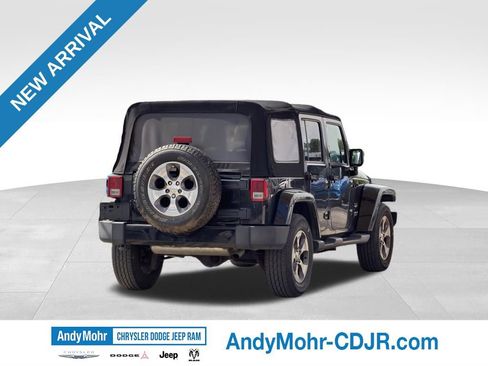 Used 2016 Jeep Wrangler Unlimited Sahara w/ Connectivity Group AWD/4WD image 7