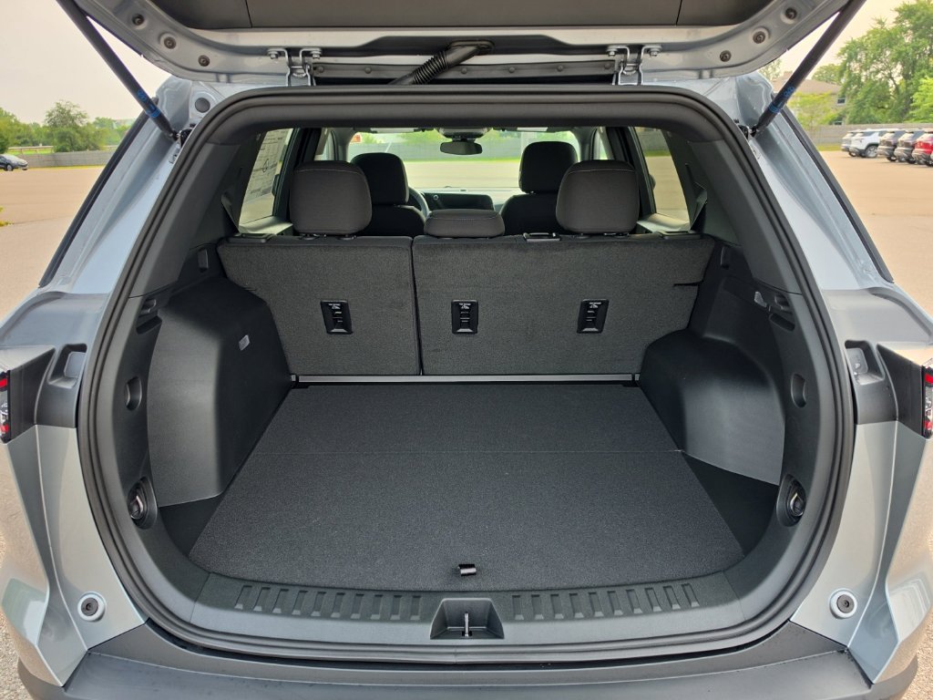 New 2027 Chevrolet Equinox LT FWD image 18